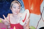 代言人就是爽！李梦晒最新款倒钩 该配色还未正式发售